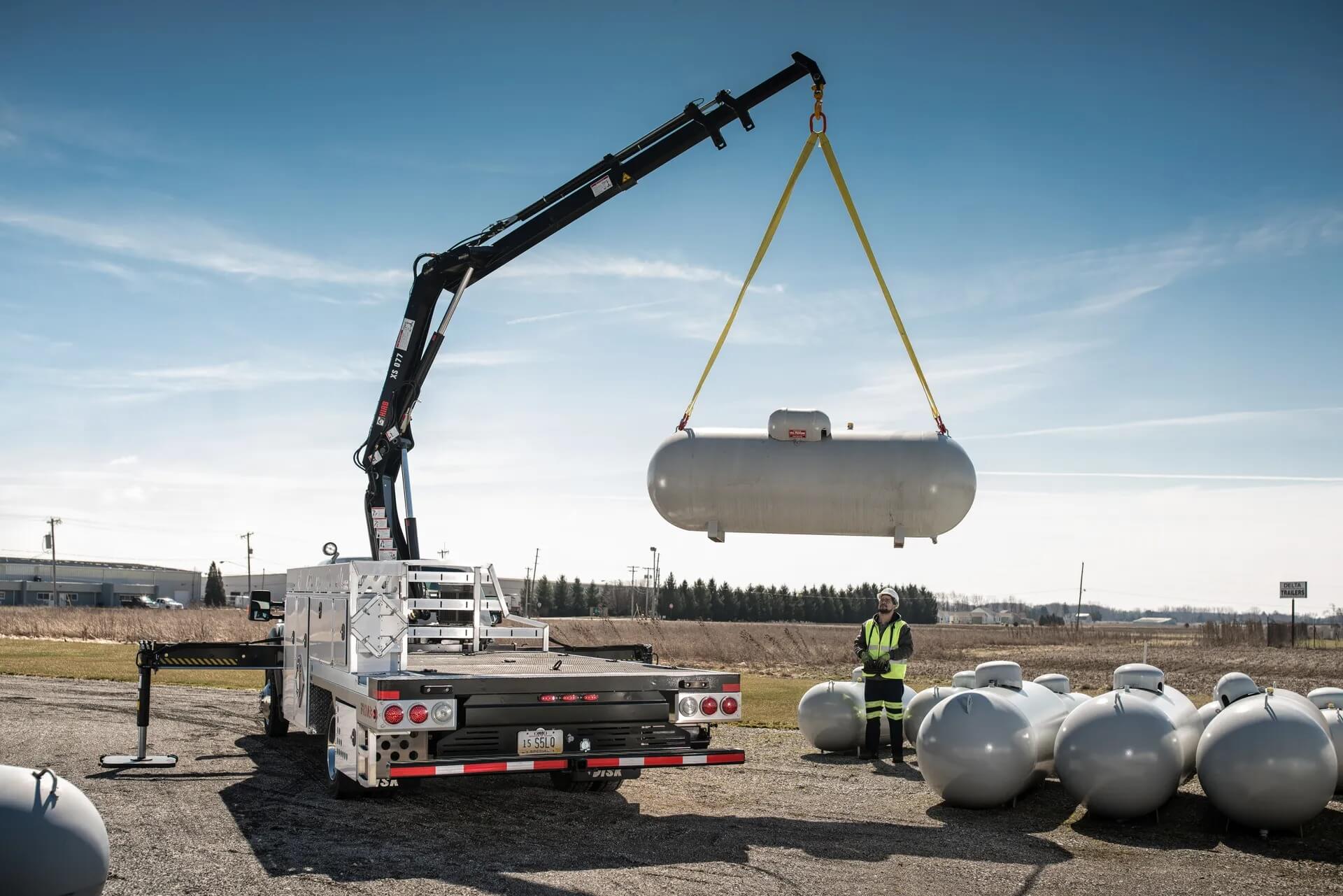 crane rental service karachi